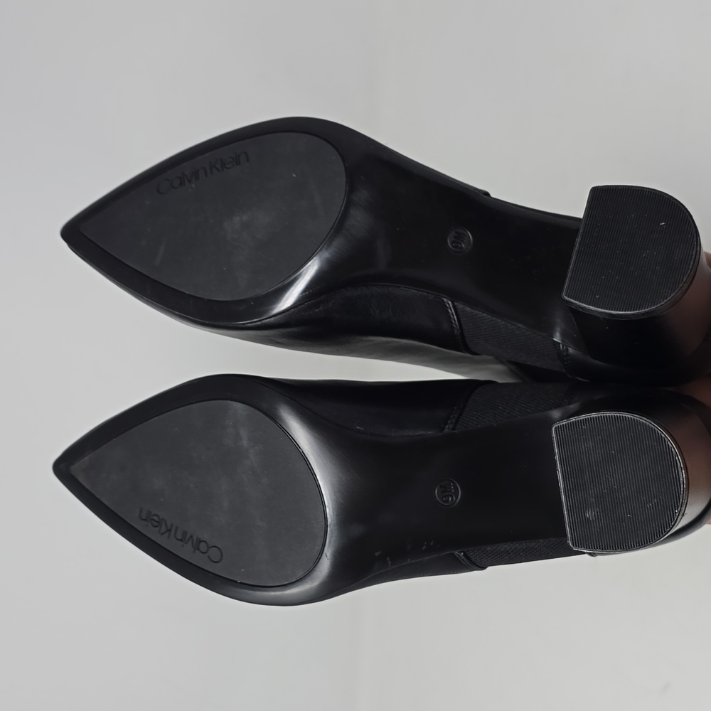 Calvin Klein Feli Chelsea Black Leather Boots Size 9 - Picture 5 of 6